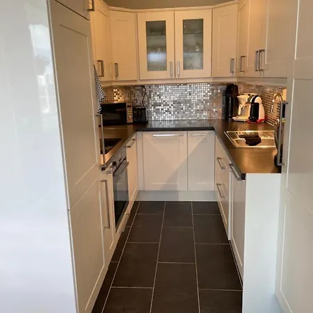 Cosy With 2 Bedrooms For 4 People With Free Parking Appartement *